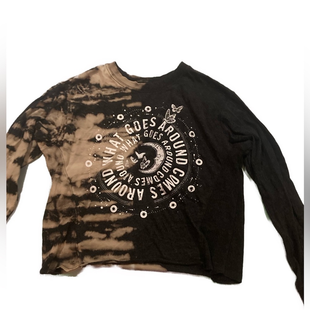No Boundaries XS Women’s Witchy Alt Bleached Distressed LongSleeve Crop Top NWOT